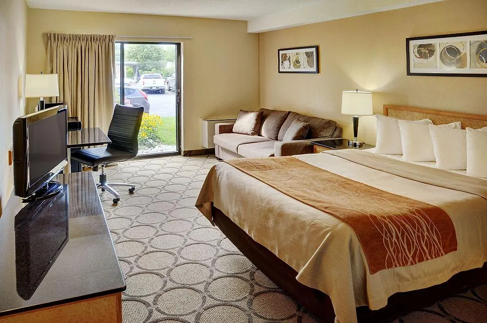 Comfort Inn Airport Winnipeg 3*,