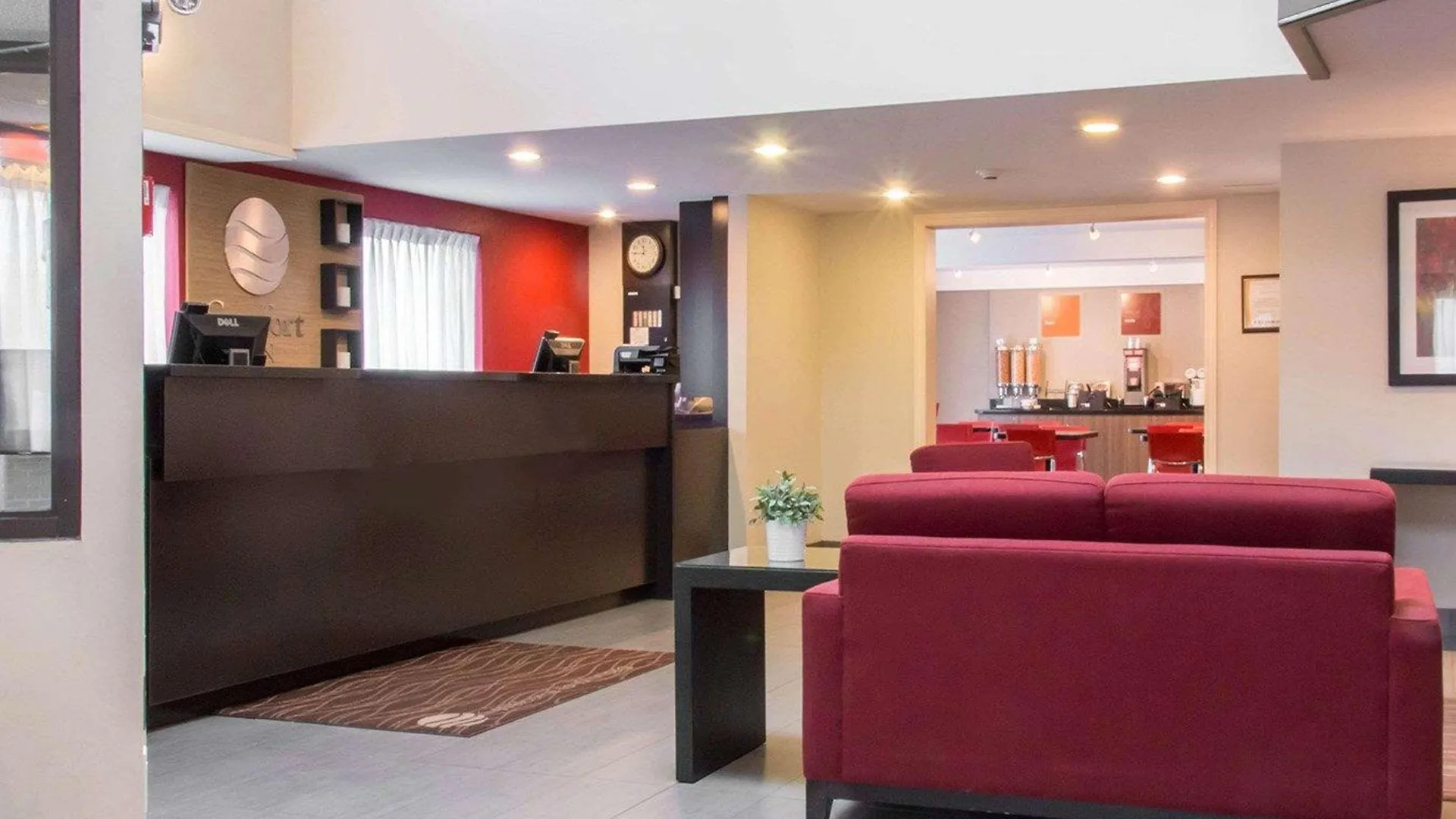Comfort Inn Airport Winnipeg 3*,