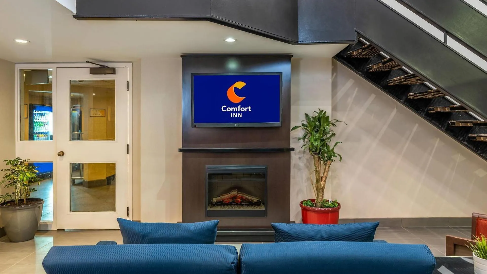 Comfort Inn Airport Winnipeg 3*,