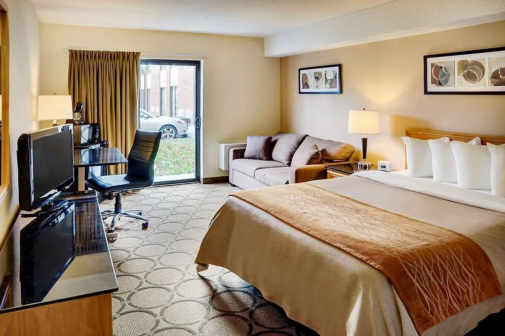 Comfort Inn Airport Winnipeg 3*,  Canada